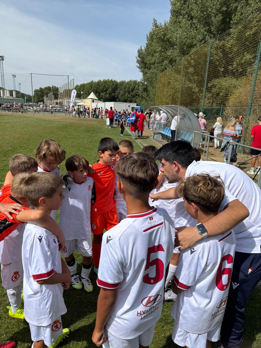 CultuAcademia's tweet photo. #CyDLBA #BCFCUP
🏟️ Instalaciones de Castañares (Burgos)
Fase de grupos Partido 3
@DanokBatClub 2 - Benjamín A 4 https://t.co/m3KVAI9XeZ