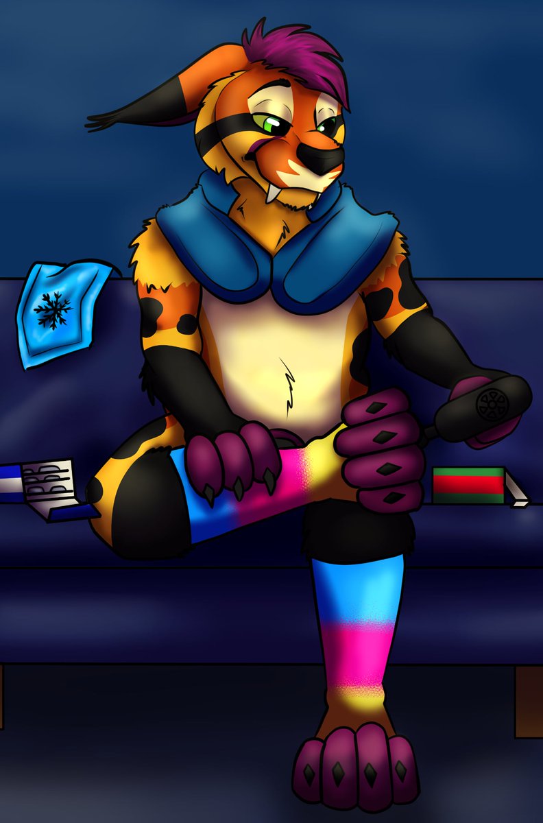 Maxx_Chee's tweet image. The last few months have been absolutely awful. Since June I've been struggling with pain and swelling all over my body. For weeks it was nearly impossible to walk and my hands were basically useless. 
In 3 weeks I see a rheumatologist to get a definitive diagnosis.