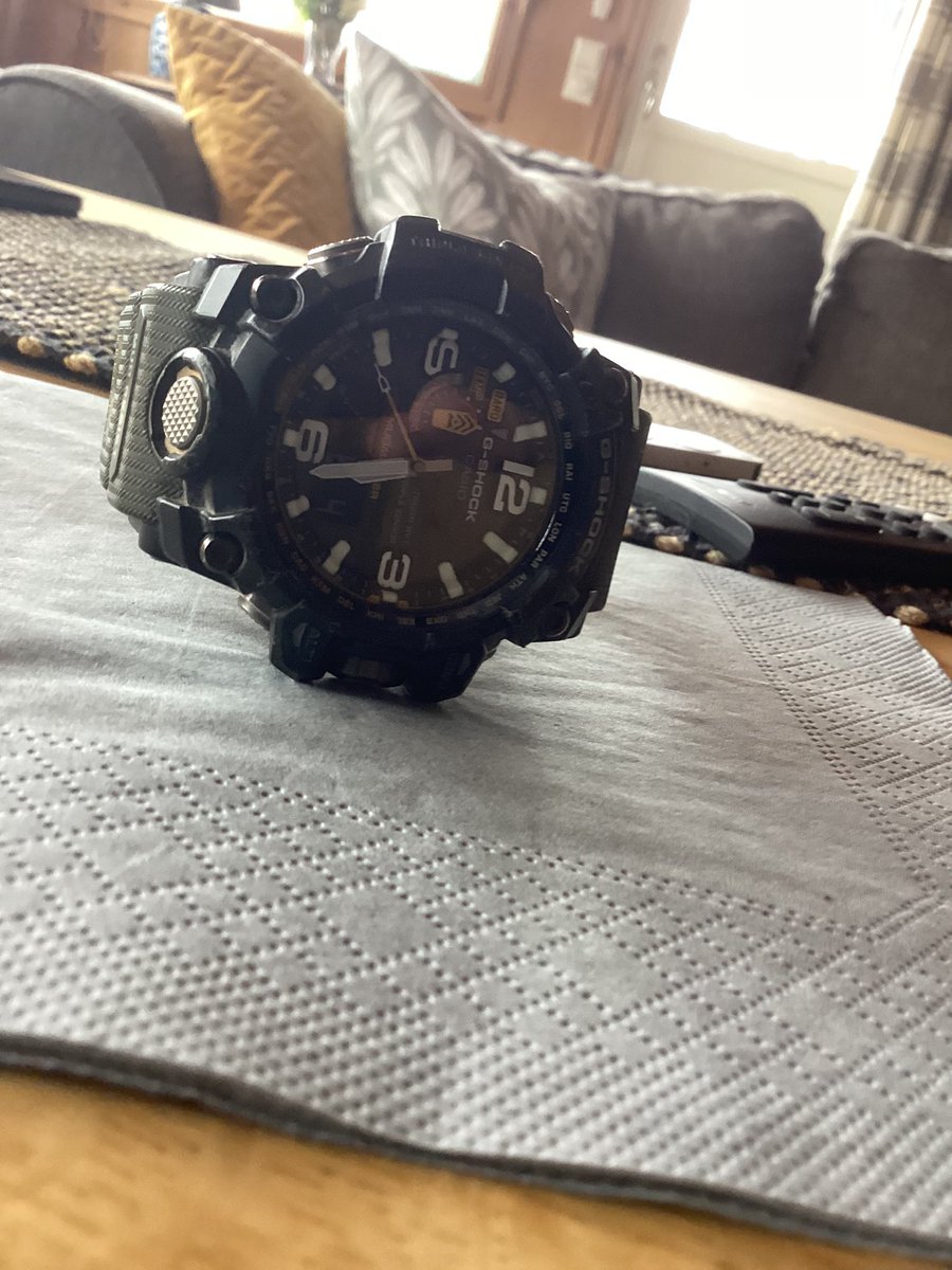 Vil du bidra til en god sak?
Jeg auksjonerer bort her og nå bort min Casio G-Shock Mudmaster. 
Lite brukt, i utmerket tilstand og solcelledrevet. 
Jeg husker ikke helt hva jeg ga for den for et par år siden, et sted oppunder 10 000 eller noe slikt.
Inntekten vil bli delt mellom