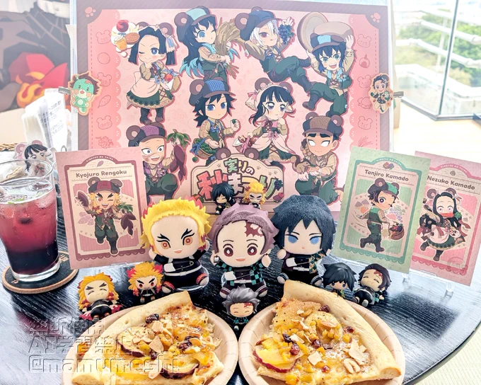 お友達と秋祭りカフェ行ってきたデザートピザ甘じょっぱくてすごく美味しい今回もお友達の引きの強さに救われて大感謝⋯!!くまちゃんかわいいねぇ
