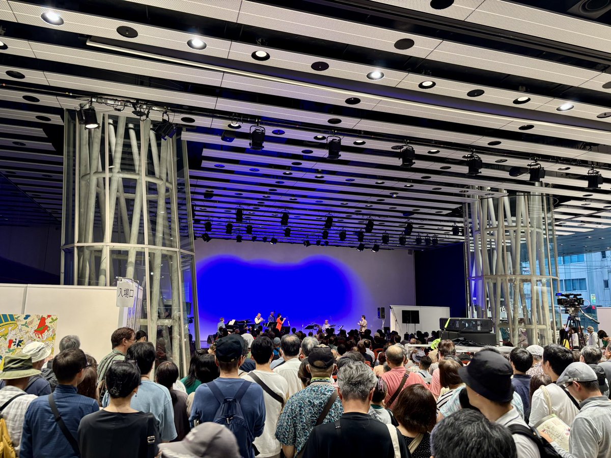 KentaSendai's tweet photo. 本日のラン「#定禅寺ジャズフェス」。
雨上がる頃に走りに出たが、
陽射しは出ず 虹には会えず。
仙台市内随所に音楽が溢れる♬
毎年この空気感が たまらない。
#定禅寺ストリートジャズフェスティバル #JSJF #ラン #虹 #NiziU
.@jozenji_stjzfst
イベントHP
https://t.co/HYeT0u81kP https://t.co/PgcRXDL35H