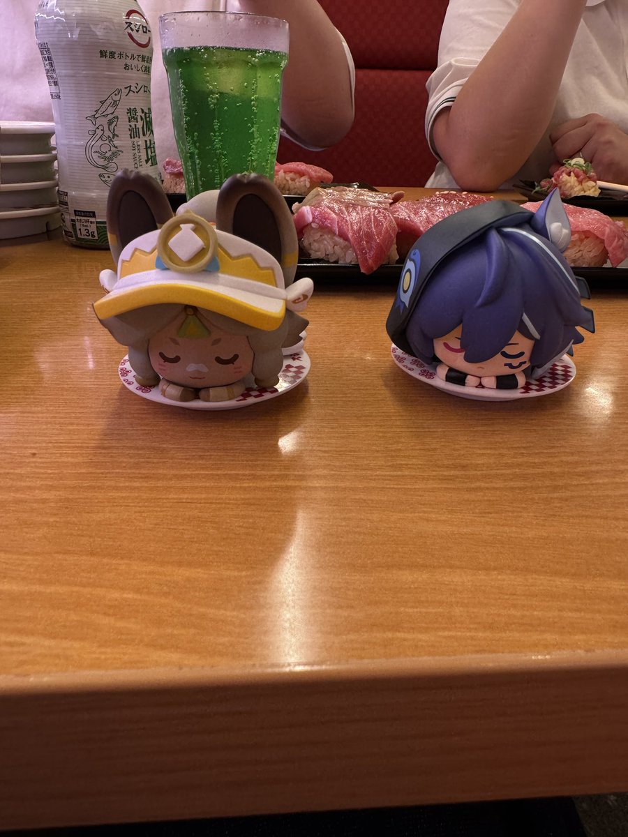 NoDeraaaaN's tweet photo. 寿司食いまくってきた https://t.co/LF7XyMhw1c