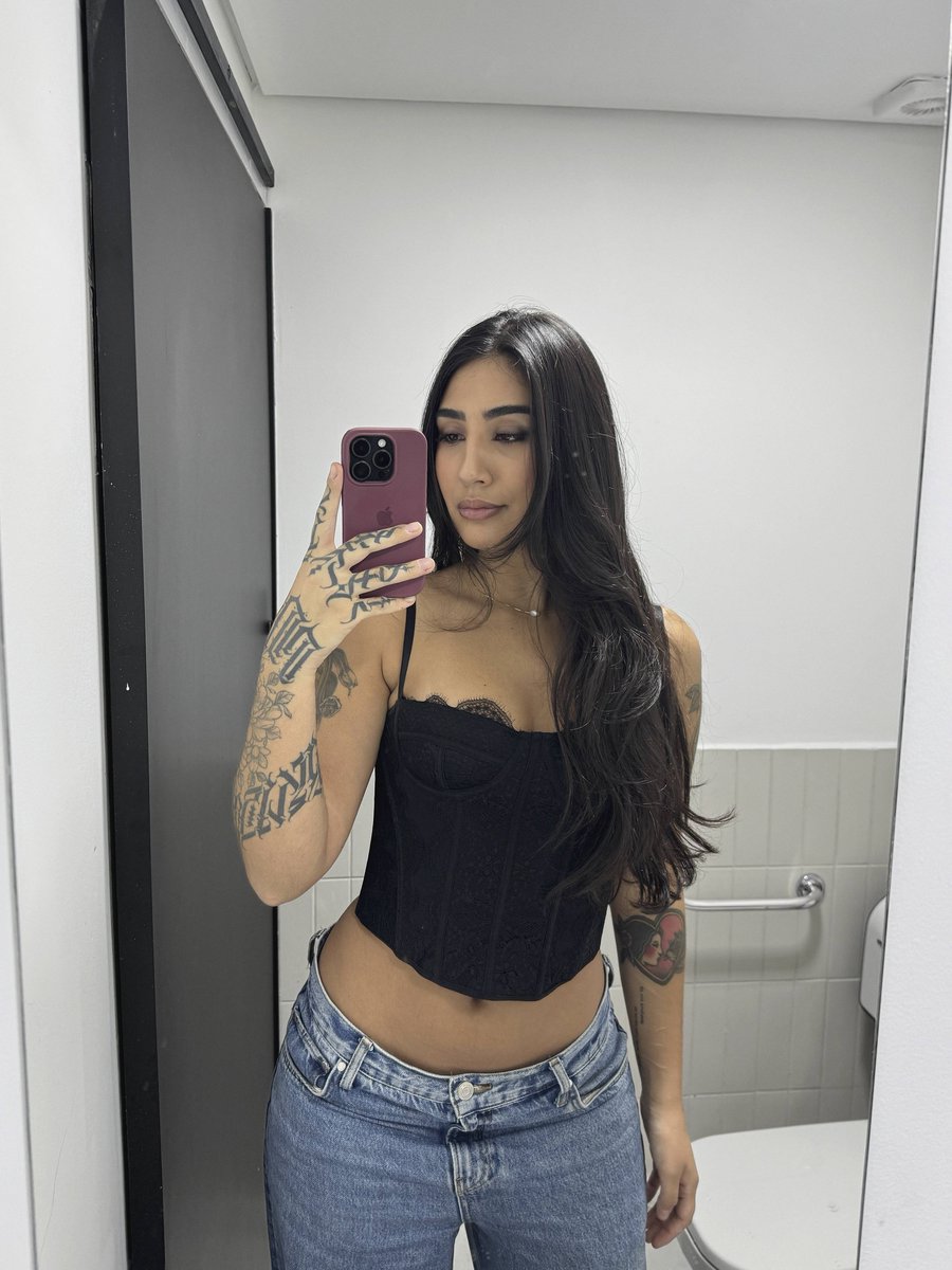 Ivy_Explorer's tweet image. My selfies are soft, my DMs are hard
DM me if u want the upgrade