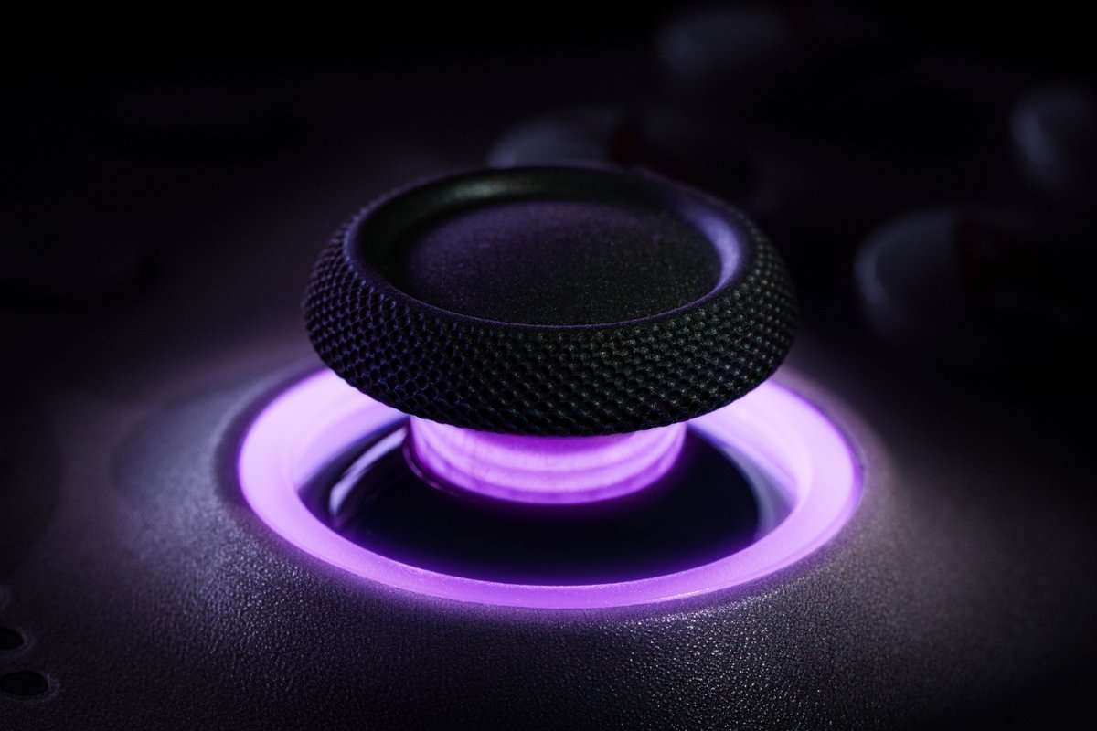 長夜月モデルの『崩壊：スターレイル』コラボコントローラー「8BitDo