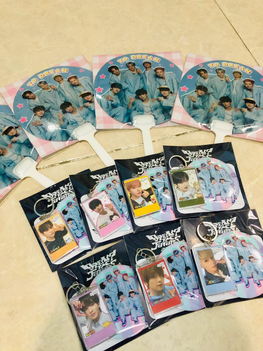 nctjie's tweet photo. Freebies TDS 4 in Jakarta by @nctjie &amp; @dyonjun

🗓 : 27 September 2025 
📍 : Jakarta International Stadium

RT &amp; LIKE are appreciated🥰 Kindly tag us on social media if you get them 💚

What you get: a handfan OR a mirror &amp; keychain set🥳

See you!
 
#TDS4inJakarta #NCTDREAM https://t.co/uYGhGAq0Hp
