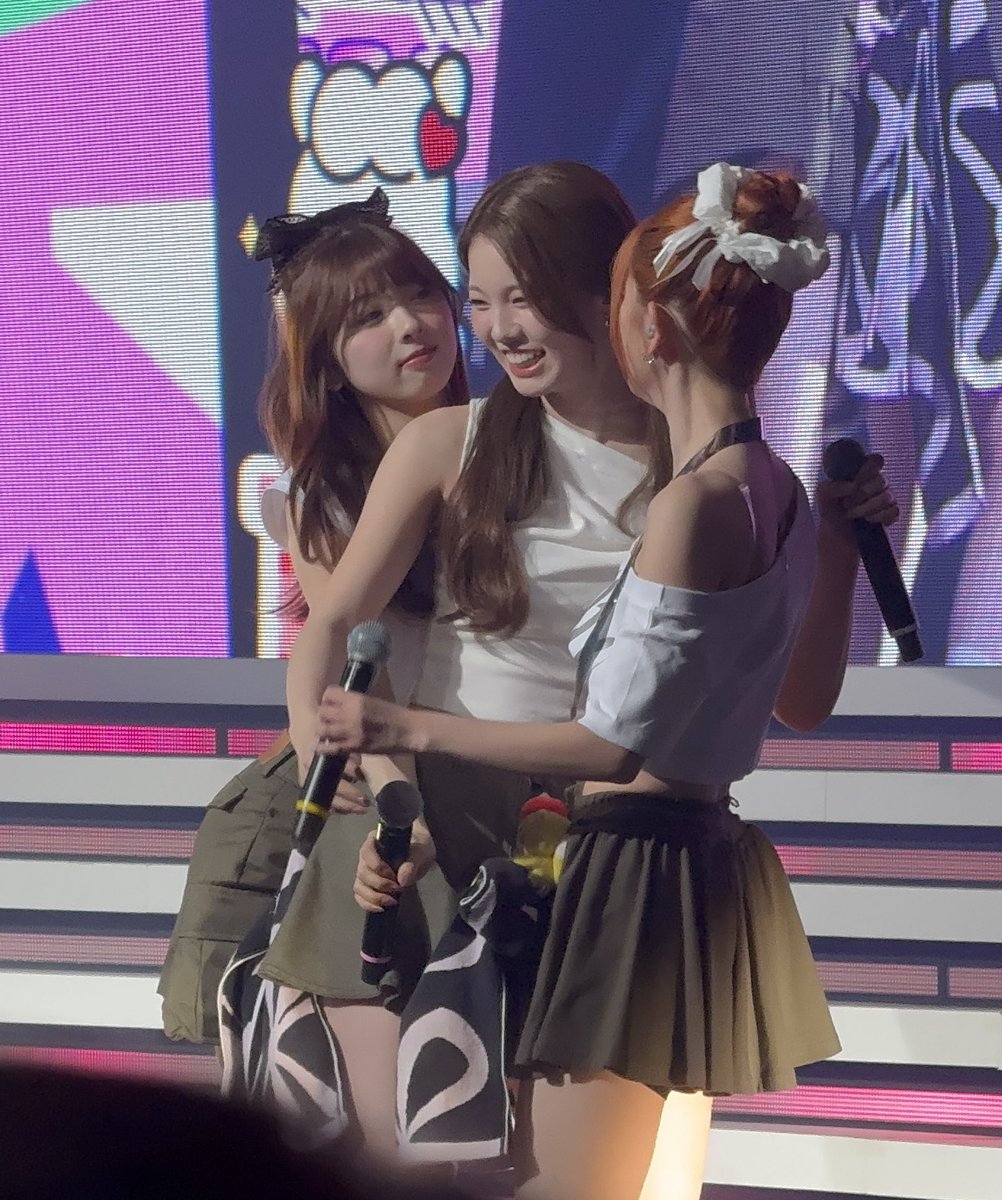 #NiziU #LivewithU2025 
#NEW_EMOTION_Tour #FaceToFace