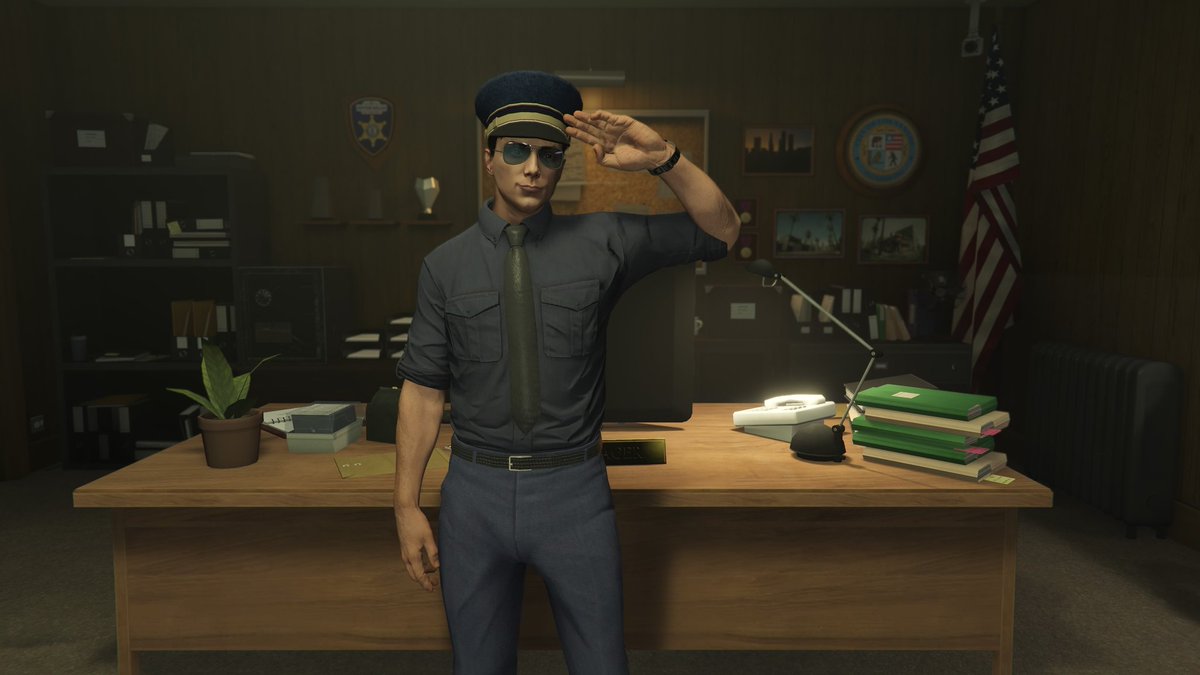 LSPD_0514's tweet photo. この日を2017年から待っていた⋯
やっと正式な制服を着ることが出来た！
もうLSPDクルーは解散したけどあの日々は青春だった！
LSPDクルー万歳!!
@Los_LSPD https://t.co/CfUhe9Ew0B