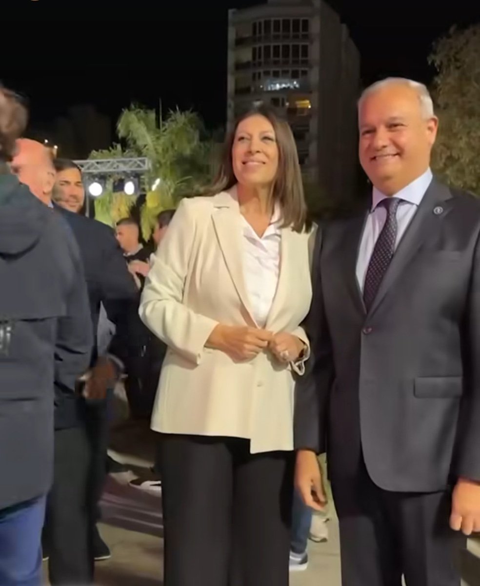 Presente en la jura de la Nueva Constitución de Santa Fe 📖✨
Un texto nacido del consenso que garantiza más derechos, más igualdad y más participación para toda la ciudadanía 🙌

#NuevaConstitución #SantaFe #LaReforma