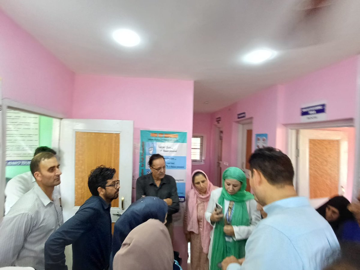 NHM, J&K (@nhmjk5) on Twitter photo On the directions of MD NHM JK <a href="/BaseerUlHaqIAS/">Baseer Ul Haq Choudhary</a> Dr Jitender Mehta Prog Manager NTEP along with STO Kashmir and NHM team visited Budgam for monitoring of NTEP, ASHA, NPNCD, NPHCE, NPPC & DNB programmes. Facility visits also held. <a href="/OfficeOfLGJandK/">Office of LG J&K</a> <a href="/MoHFW_INDIA/">Ministry of Health</a> <a href="/TbDivision/">Central TB Division | #TBMuktBharat</a> <a href="/diprjk/">Information & PR, J&K</a> On the directions of MD NHM JK <a href="/BaseerUlHaqIAS/">Baseer Ul Haq Choudhary</a> Dr Jitender Mehta Prog Manager NTEP along with STO Kashmir and NHM team visited Budgam for monitoring of NTEP, ASHA, NPNCD, NPHCE, NPPC & DNB programmes. Facility visits also held. <a href="/OfficeOfLGJandK/">Office of LG J&K</a> <a href="/MoHFW_INDIA/">Ministry of Health</a> <a href="/TbDivision/">Central TB Division | #TBMuktBharat</a> <a href="/diprjk/">Information & PR, J&K</a>
