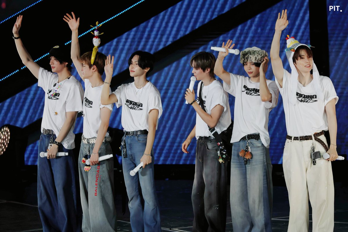 250913 🎂

#RIIZE #라이즈 #ライズ #RIIZINGLOUD #RIIZINGLOUD_IN_JAPAN