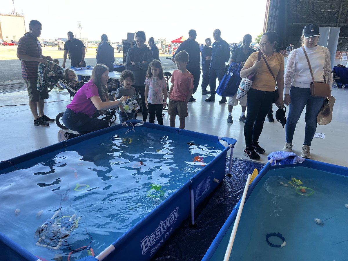 NSWCCarderock's tweet image. Join NSWC Carderock Division at the Joint Base Andrews Air Show and STEAM Expo this weekend! Our employees are showcasing student activities using underwater robotics and carrier airplane landing challenge.

#Carderock #seaworthySTEM #NavalSTEM #STEAM