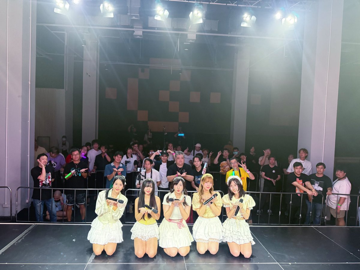 fuyubi_official's tweet image. ขอบคุณทาง Siamdol ที่เชิญพวกเรามาร่วมสนุกในงาน 『Have a petpet's day&night super live』 นะคะ พวกเรามีความสุขมาก สนุกมากๆเลยค่ะ ที่สำคัญขอบคุณทุกเสียงเชียร์จากทุกคนด้วยน้า ไว้เรามาพบกันอีกนะคะ⭐️
#fuyubi #fuyunohanabi #ふゆび
