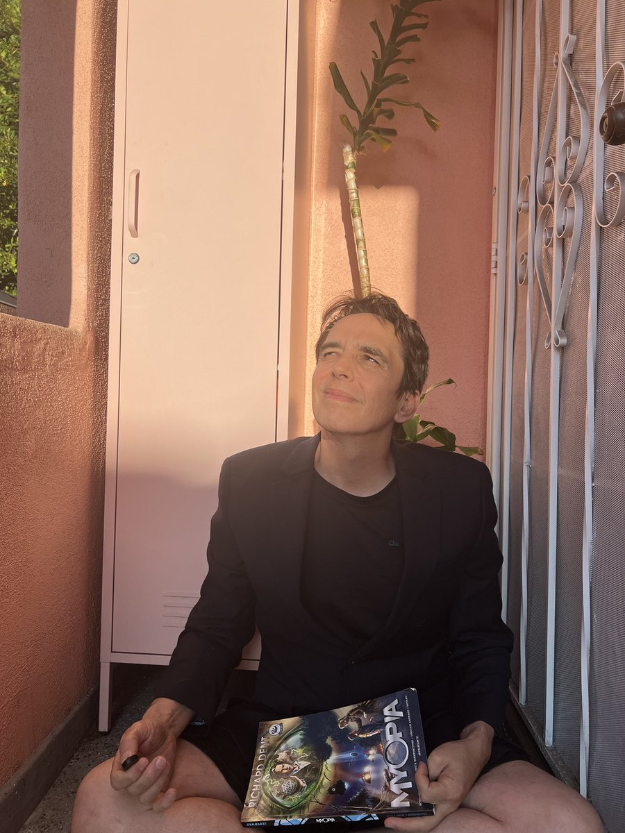 Today in #sandiego #escondido 09/13/2025 a book signing for Myopia from 12-5 <a href="/BNEscondido/">BNEscondido</a>! #books #BookRecommendation #myopia #richardhdent #dynamiteentertianment #comics <a href="/DynamiteComics/">DynamiteComics</a>