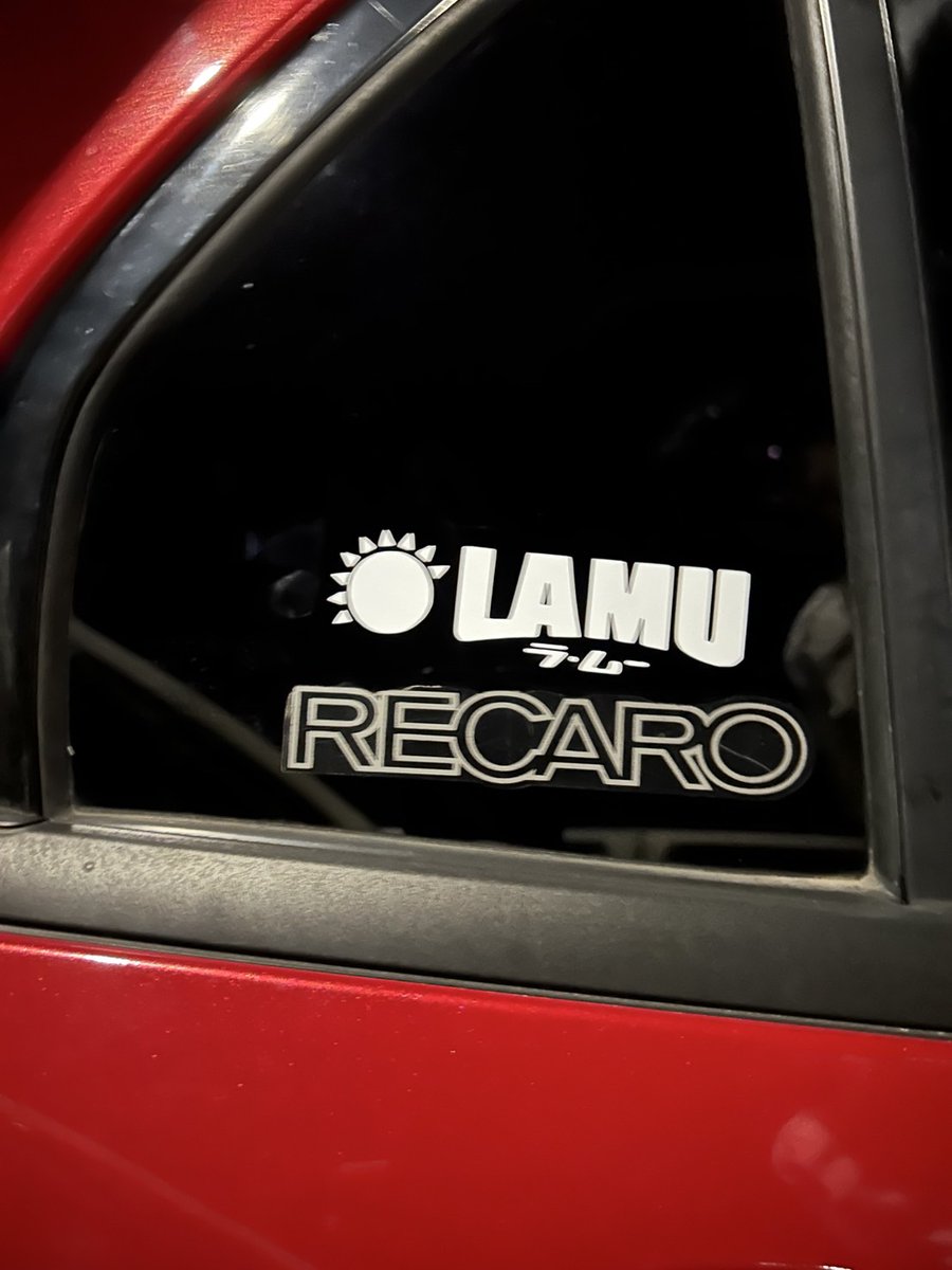 エンドーニキに貰ったステッカー貼ったですよ！