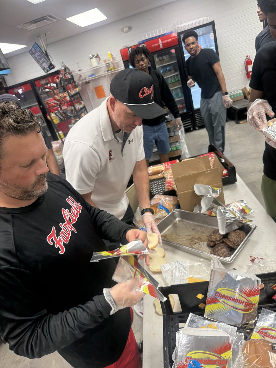 FairfieldHSBasketball tweet media