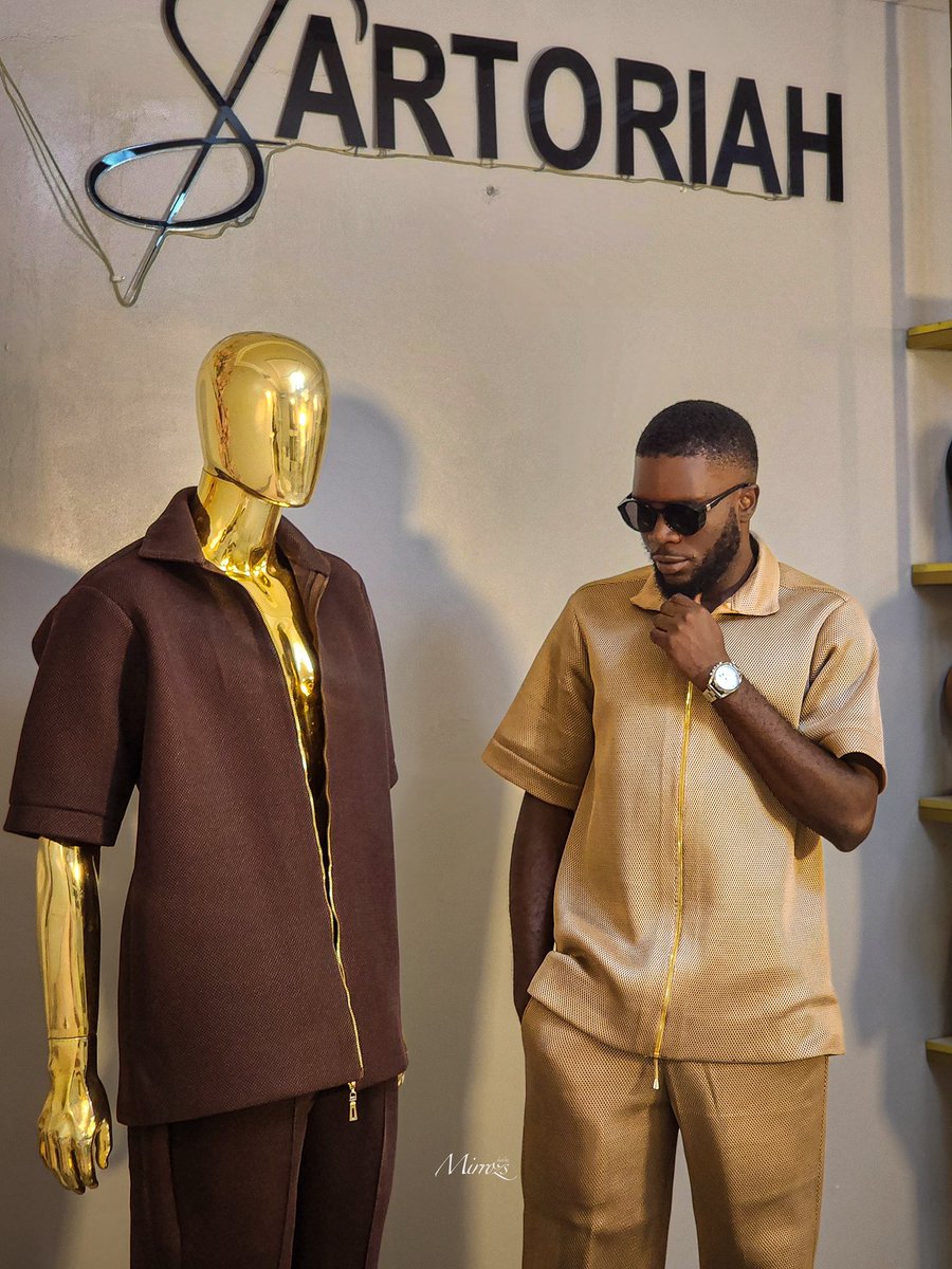 Hello X fam, I am kapute. I am an Entertainment lawyer,the Head of Operations of <a href="/ZeusCosmosMedia/">Zeus</a> and a model for satoriah clothing <a href="/Rhia_bello/">RHIA BELLO</a>  .I am open to work and collaborate. 
#wuse <a href="/AntiWorldGang/">#NOTHINGCHANGED</a> <a href="/reeplaysumtin/">AKPORSTLE REEPLAY</a> <a href="/Odumodublvck_/">PAY ME/ INDUSTRY MACHINE ⚙️</a>