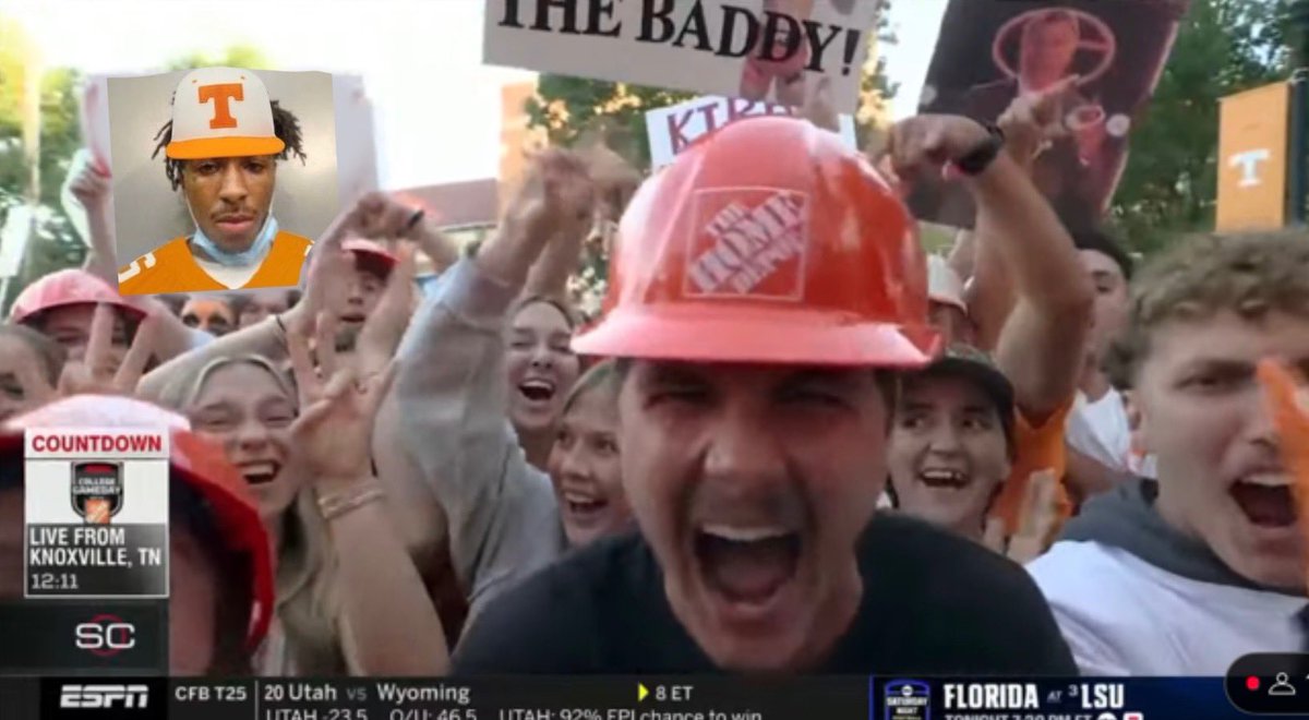 Hahah whoever held up this sign, thanks! 🤣
