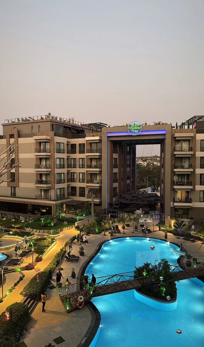 This is not Miami in USA or Ibiza in Spain. 

This is Accra, Ghana 🇬🇭