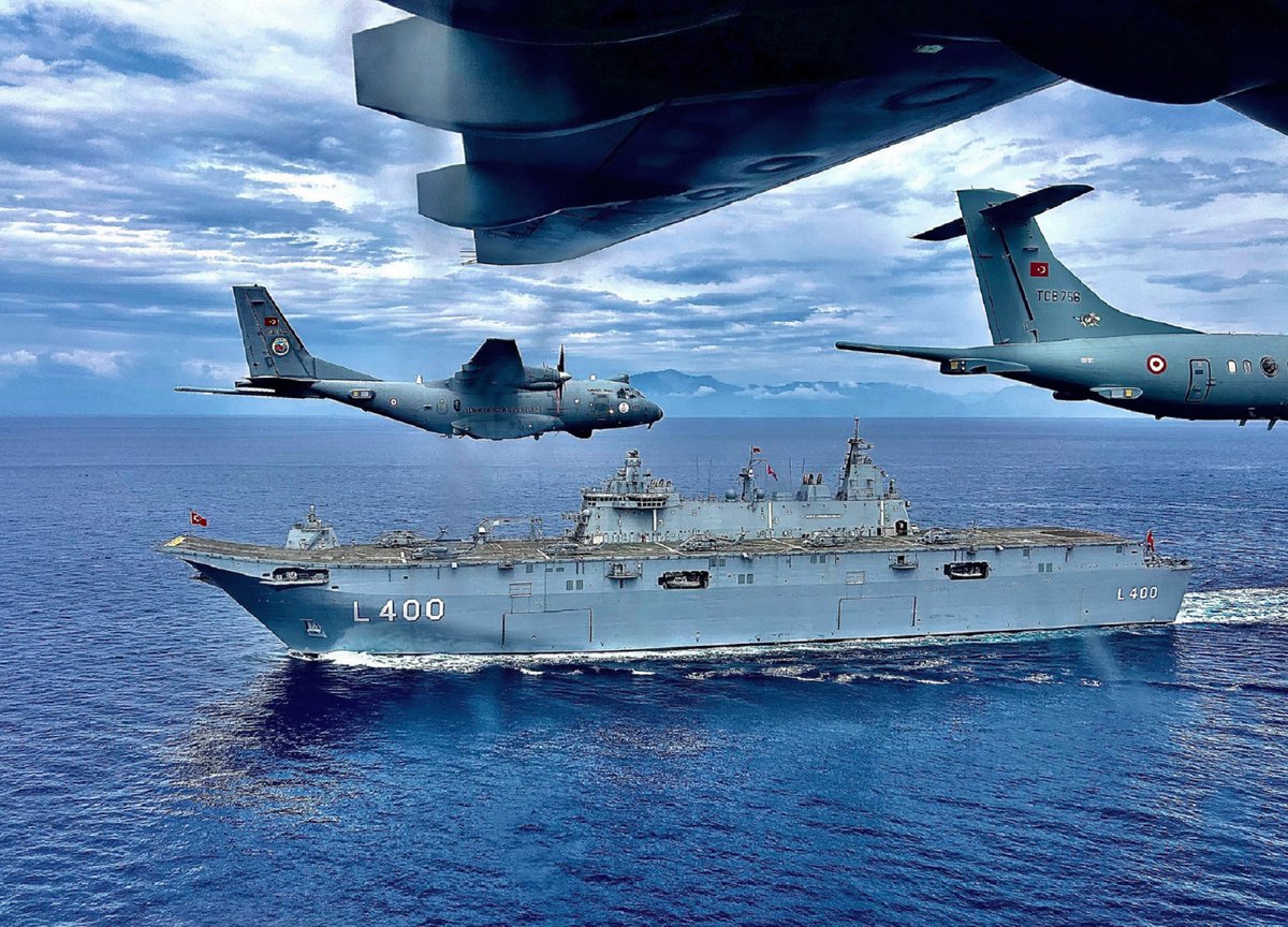 Engin denizlerden sonsuz göklere...🇹🇷⚓

#MillîSavunmaBakanlığı
#GününFotoğrafı 📸