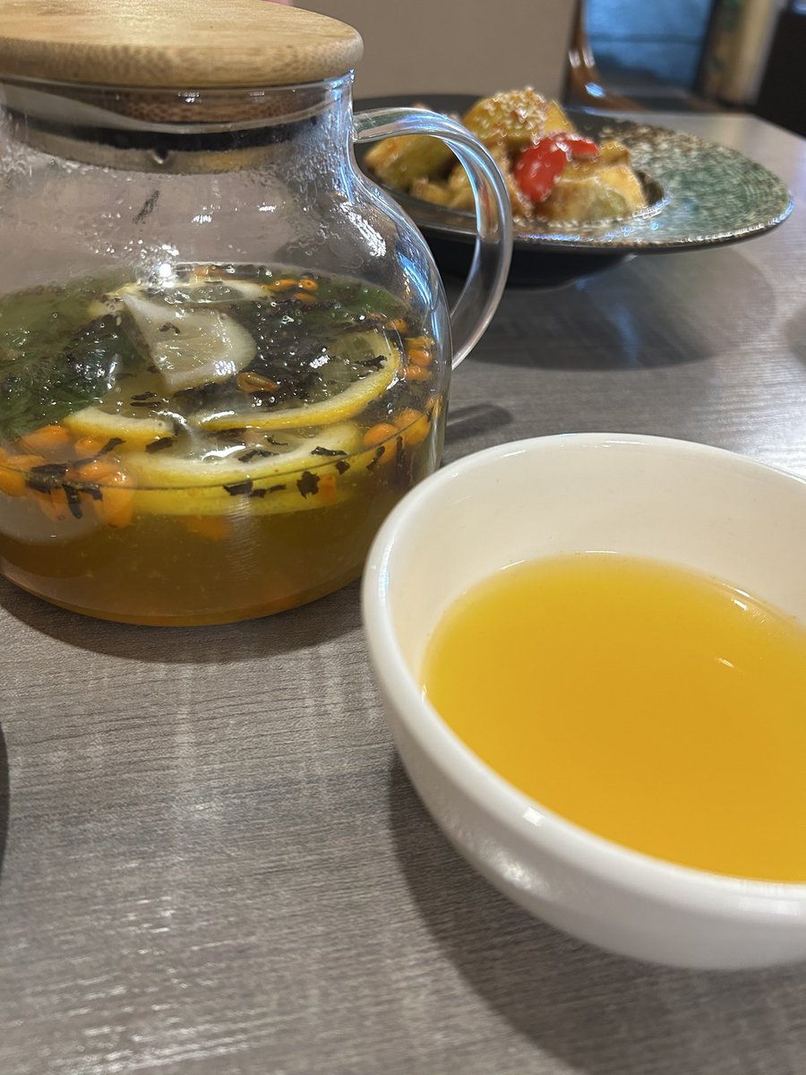 KRSTARJAPAN's tweet photo. キルギス便り〜

#サジー はキルギス共和国を含む中央アジアに多く、その果実は栄養価が高く、ビタミンCやE、オメガ脂肪酸を含み、免疫力強化、皮膚の健康、消化改善、心血管の健康に寄与します。ジュースやスムージー、サプリメントとして利用され、伝統的な治療薬としても広く使用されています🧡 https://t.co/sNXLGAluX4