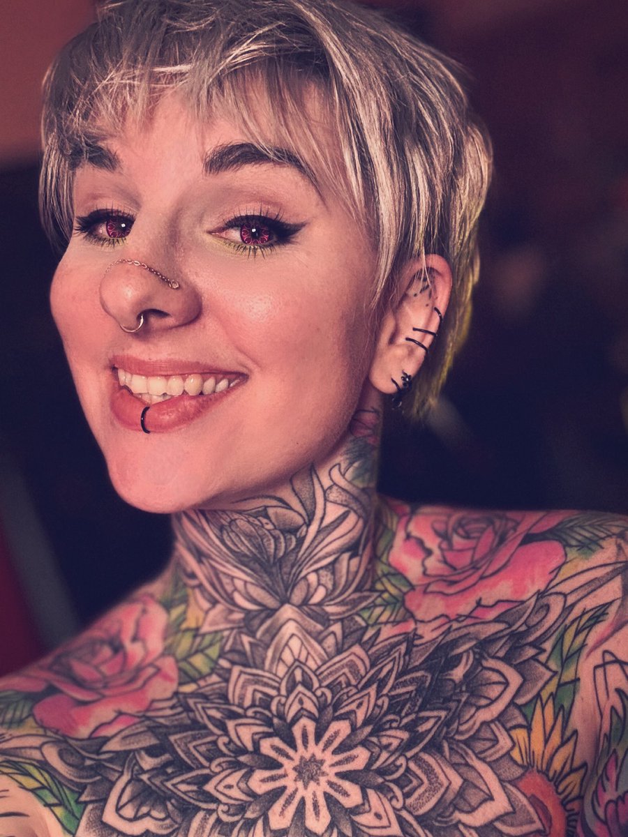 1 like = contact lense hype
Many retweets = I become the hokage