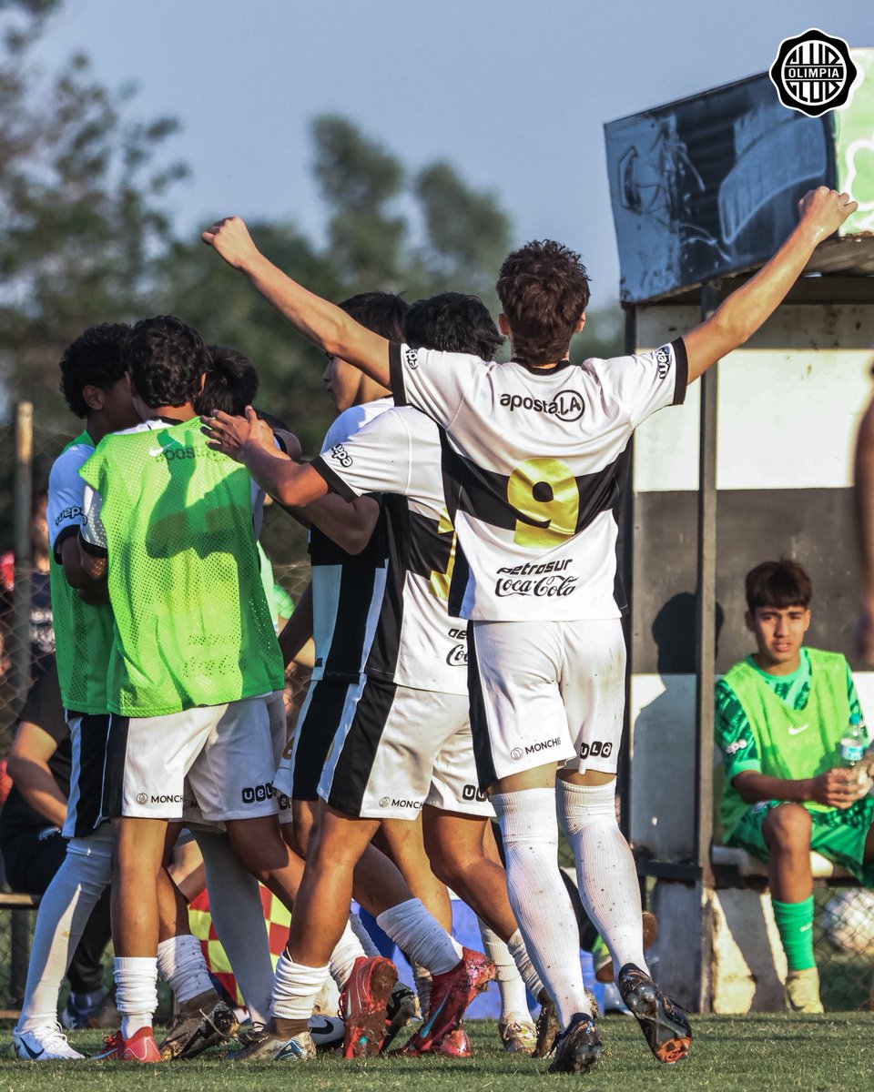 FormativasO's tweet image. #Sub15 💎

💪🏻 ¡GANÓ #𝗢𝗟𝗜𝗠𝗣𝗜𝗔! 🤍🖤🤍

➖️ #Olimpia [4-2] CCP. 

#SoyDelOlimpia ⚪️⚫️⚪️
