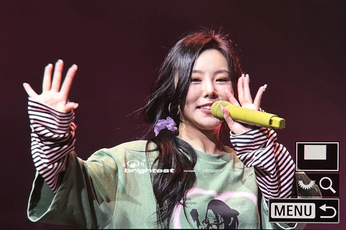 250913 After Talk

#마마무 #휘인 #MAMAMOO #WHEEIN