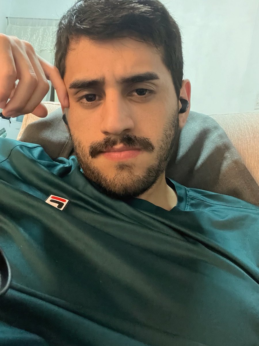 Alejandro tweet media