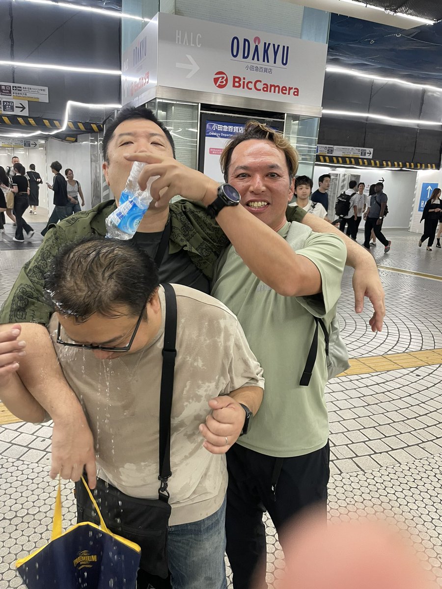 magotwt's tweet photo. 久々の飲み会面白かったけど、この人らとはもういかんw https://t.co/IwXUMS0Qr2