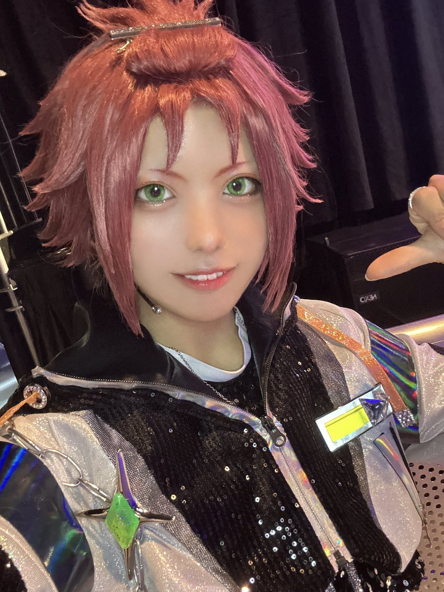 Onetyan__'s tweet photo. 本日MODE/Dでまおでした!❇️🩷
ひーちゃんがめちゃめちゃキラキラな衣装作ってくれました🌟カッコいい😆
ステージ盛り上がってて、踊るのも見るのもめちゃめちゃ楽しかった〜‼️
感想などありましたら #DBREAK でいただけると嬉しいです!😭
#あつコス
#あつコス05
#コスミート https://t.co/spMw81WhX8