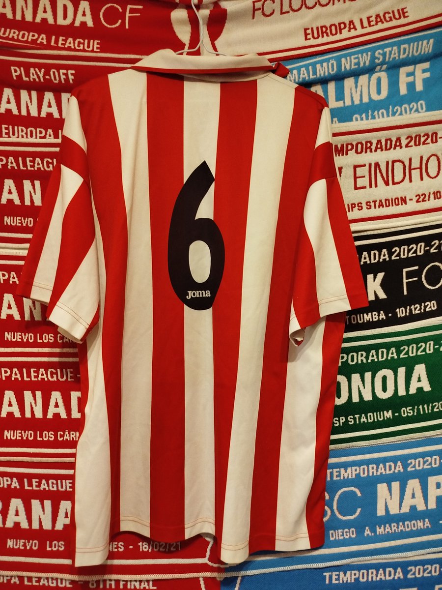 Me he encontrado esta, parece modo de 2003 aunque el detalle del cuello es más del 99, a alguien le suena? <a href="/abarranco5001/">Barranco 🇦🇹🇬🇩</a> <a href="/collina___/">Collina</a>