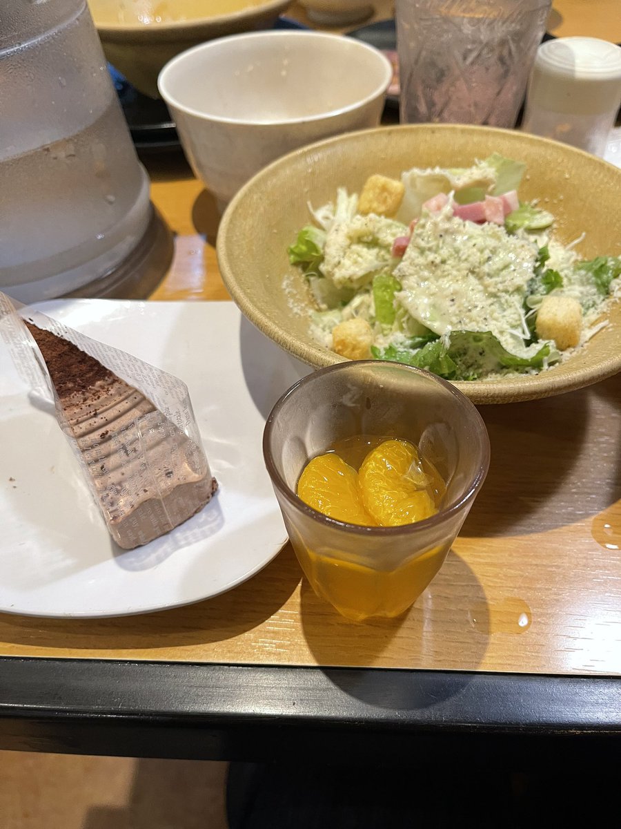 焼肉食べ放題来たけど、少食な自分はさっそくデザートタイムです