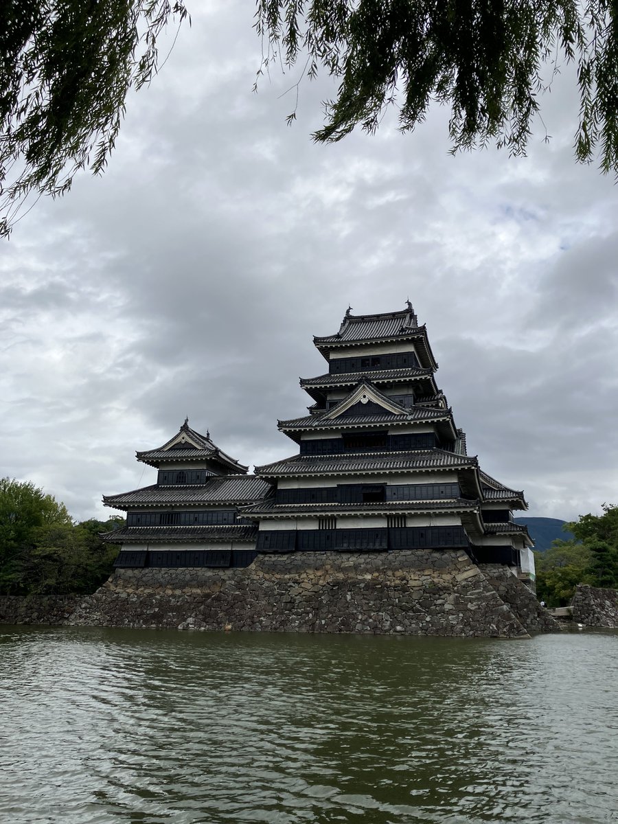 Fujihara__'s tweet photo. 松本旅行1日目！信州そば、おやき、四柱神社、松本城、JJFCS、山賊焼、浅間温泉！改めて見ると盛りだくさんで、とても楽しかった！ https://t.co/nmG8jechBE