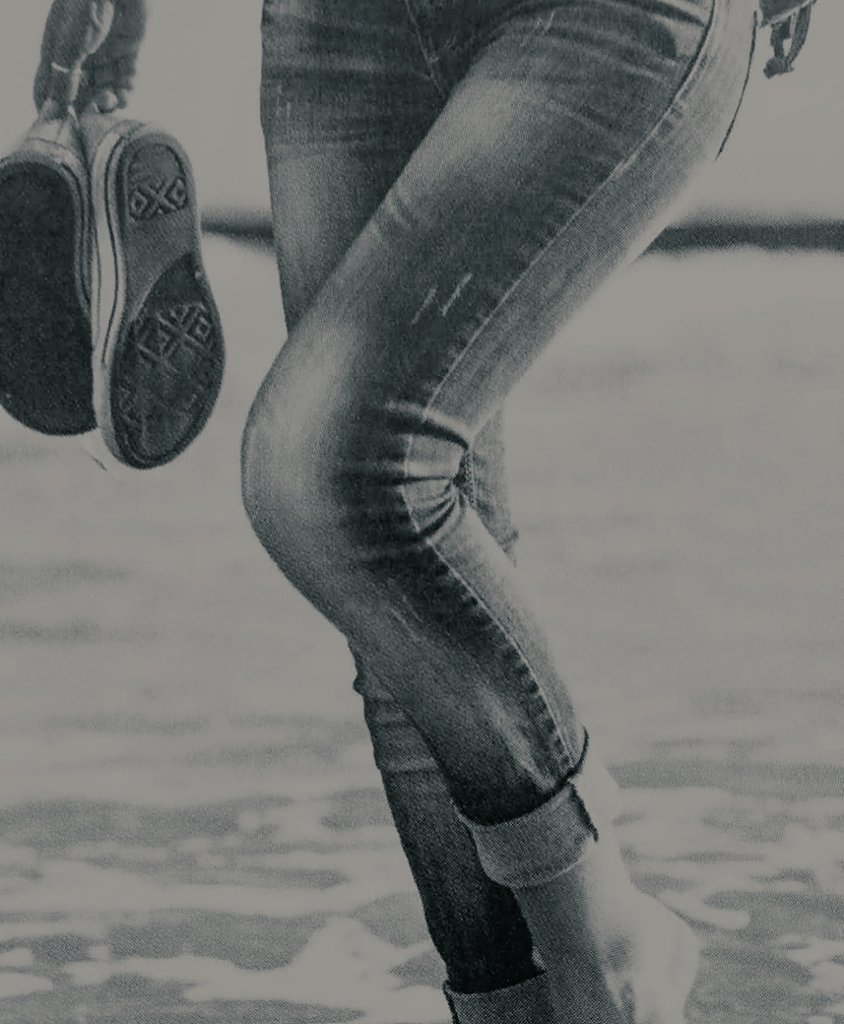 "¿Cómo hacerte saber que siempre hay tiempo?
Que uno tiene que buscarlo y dárselo...
Que nadie establece normas salvo la vida" 
Mario Benedetti