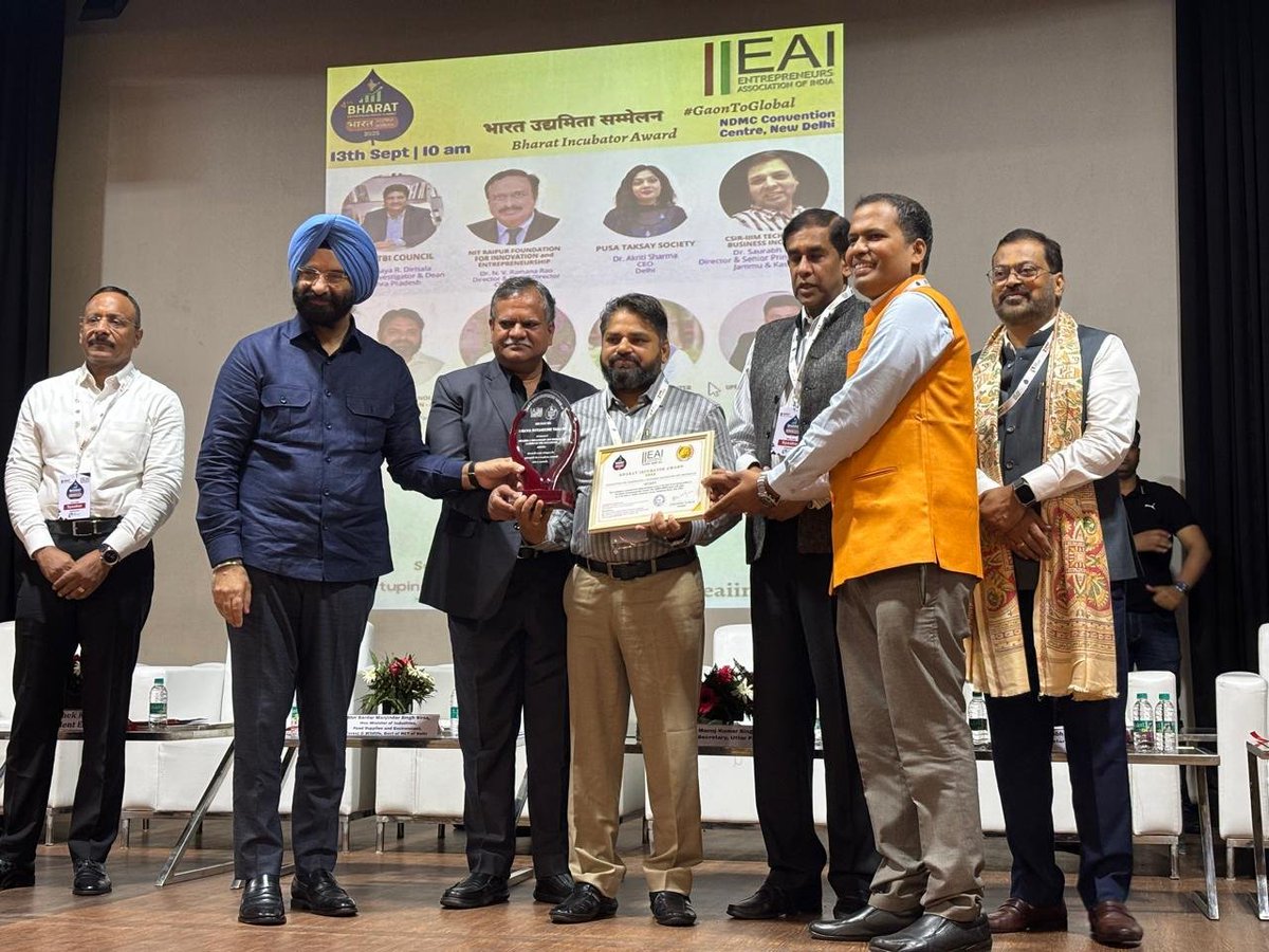 AIRNewsHindi's tweet image. भारत उद्यमिता शिखर सम्मेलन के चौथे संस्‍करण में दिल्ली के उद्योग, खाद्य और आपूर्ति मंत्री मनजिंदर सिंह सिरसा ने देश की अर्थव्यवस्था को बढ़ावा देने के लिए कई राज्यों के शीर्ष उद्यमियों को सम्मानित किया।

@GoI_MeitY | @startupindia | @IndiaDST | #Innovation | #Entrepreneurship