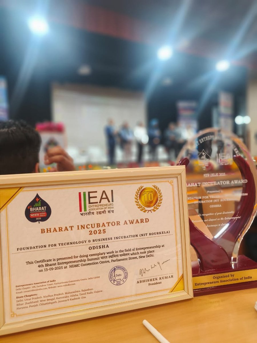 AIRNewsHindi's tweet image. भारत उद्यमिता शिखर सम्मेलन के चौथे संस्‍करण में दिल्ली के उद्योग, खाद्य और आपूर्ति मंत्री मनजिंदर सिंह सिरसा ने देश की अर्थव्यवस्था को बढ़ावा देने के लिए कई राज्यों के शीर्ष उद्यमियों को सम्मानित किया।

@GoI_MeitY | @startupindia | @IndiaDST | #Innovation | #Entrepreneurship