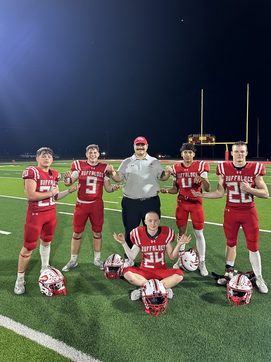 Coach Deramee tweet media