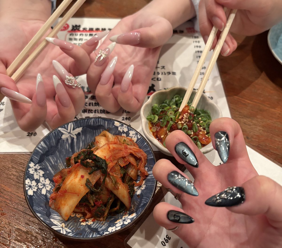 駆け足ツアファイおつ飯〜っ🩵
ツアファイに相応しい愛に溢れたライブでした😭これでラビダビツアー終了だと信じたくない、、最後挨拶後よぴとぎーくんタイタニックで出てきてくれて大変有難い🥰しばらく今日の余韻で生きます_(:3｣ ∠ )_
 #神サイ