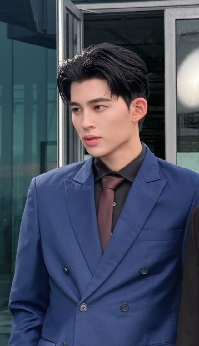 อยากกราบเบ้าหน้าคุณธีร์ไม่ได้พูดเล่นนนน  ชอบปากมากแทบจะไม่มีร่องเลยย🫠🫠

#MeAndTheeSeriesQ17
<a href="/ppnaravit/">ppnaravit</a> #ppnaravit