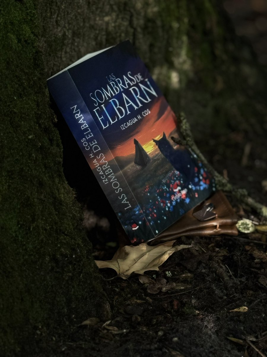 <a href="/Elclublectoras/">Elclubdelaslectoras</a> Os dejo por aquí el mío, y con la noticia de que está nominado al mejor libro en fantasía en los premios Círculo Rojo 🌸🌸