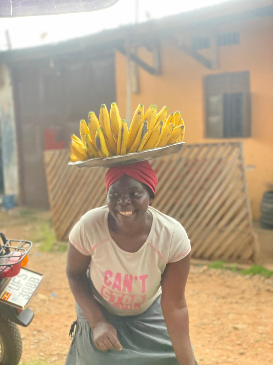 Meet Khaiza Annet, a former roasted chicken seller turned veganic farmer! 🌿💚 With Ethical Vegan's Community support, Annet gained farming skills &amp; now proudly sells sweet bananas on the streets of Mbale town. Inspiring others to join the veganic movement goto.gg/67363