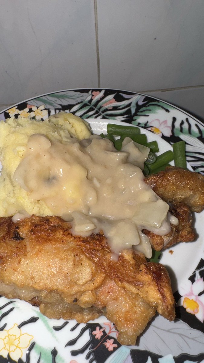 koucilok's tweet image. Hari ini aku masak kukis n ciken krimi mushroom with mashed potato (eleuh meni riweuh ngarana)  bersama @rubybiri (dia bagian cuci piring)