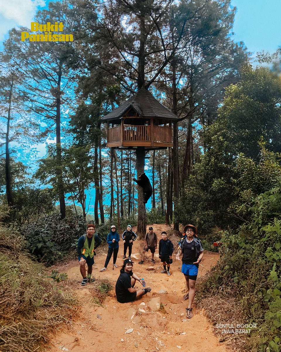 KukuhMujiono's tweet image. Naik dan makan di bukit Paniisan.