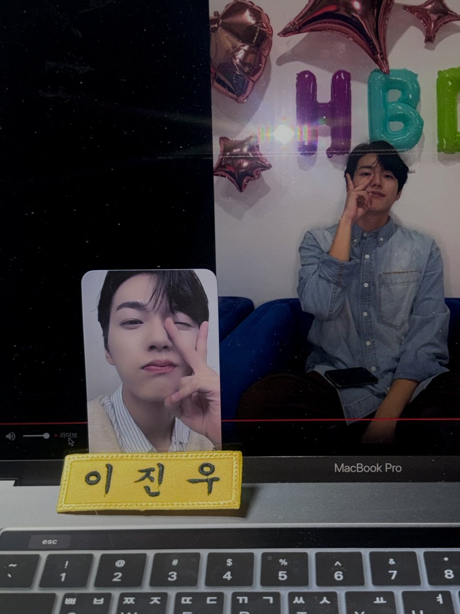 진우야 생일 축하해!!!🎂

오늘처럼 많은 사람들에게 사랑받는
행복한 날들이 가득하길 바라요 . .🖤 

                             😏✌🏻

#고스트나인 #GHOST9
#9월빛_막내진우 #해피벌스데이_진우