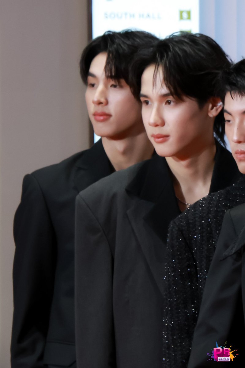PRSocietyNews's tweet image. เซิร์ฟ-จาว่า ร่วมเดินพรมแดงที่งาน FEEDxKHAOSOD AWARD 2025 
#FeedxKhaosodAwardsxSJ 
#FeedxKhaosodAwards2025 
#javabh #swensurf #surfjava 
#FeedKhaosodAwards