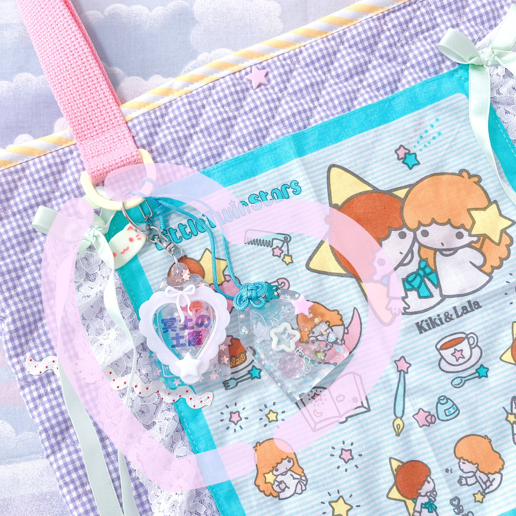 ✱希少✱✨　AMEX　✨センチュリオン✨ダイヤモンド入り✨　キーホルダー✨非売品 非売品】 アメックス センチュリオン 限定 オリジナル