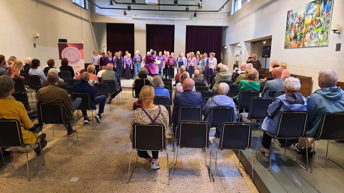 Fuut's tweet image. Zo uitreiking Bronzen Troffel als slot open Monumentendag Stichtse Vecht bij Doornburgh