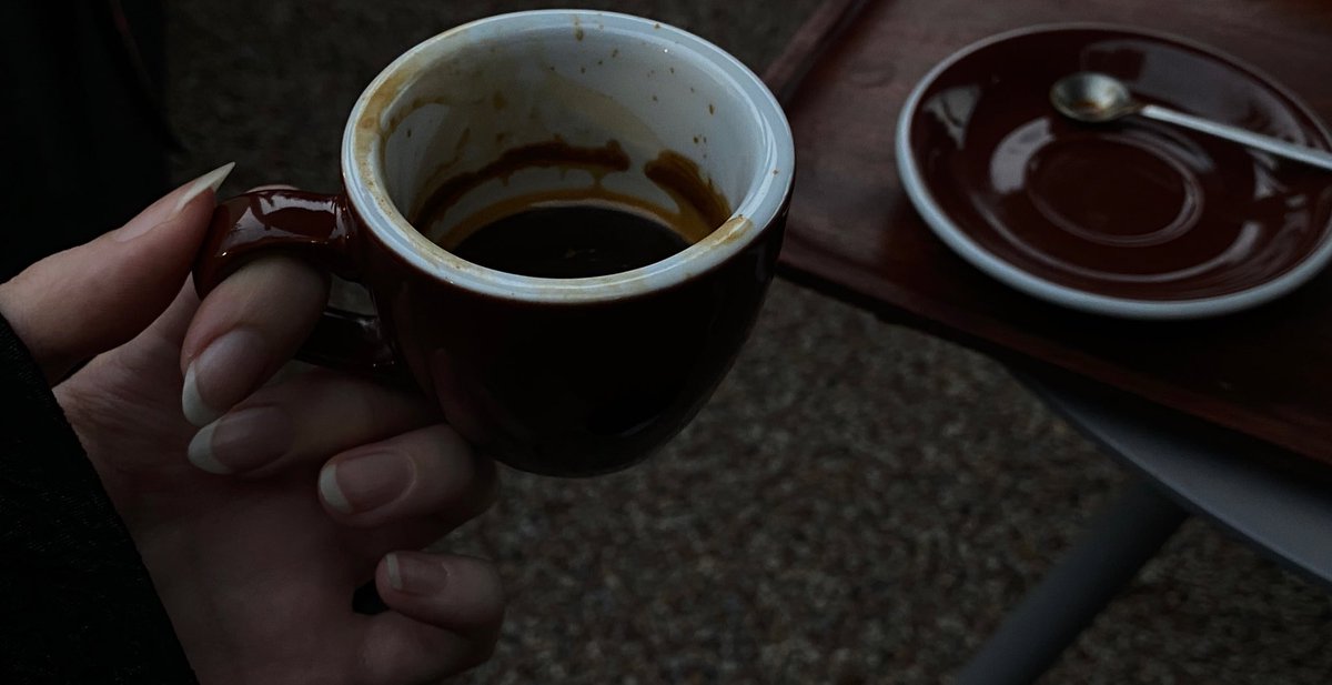 lieax7's tweet photo. —— The first sip of coffee
  goes straight to my soul https://t.co/hb0cuytpEE