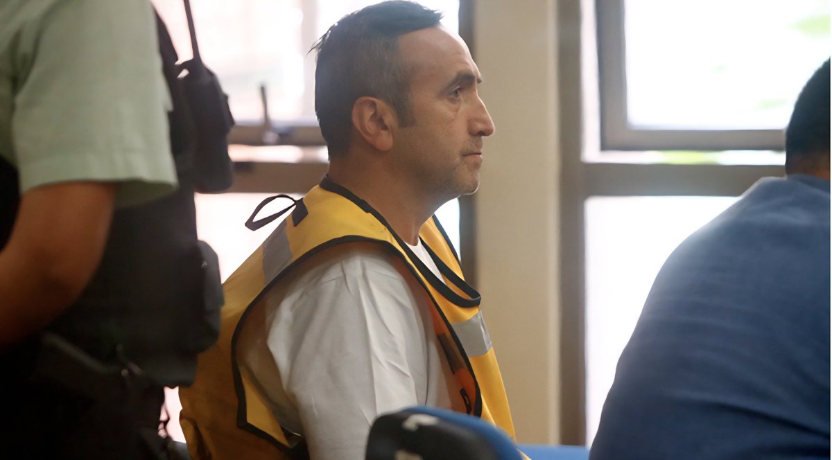 Ahora
Corte de Apelaciones de Talca revoca medida cautelar y ordena Arresto Domiciliario Total para Francisco Pulgar
Señalar que el desaforado Diputado logró reunir firmas y es candidato nuevamente por el Maule
Los delitos son violación y violación reiterada contra menor de edad