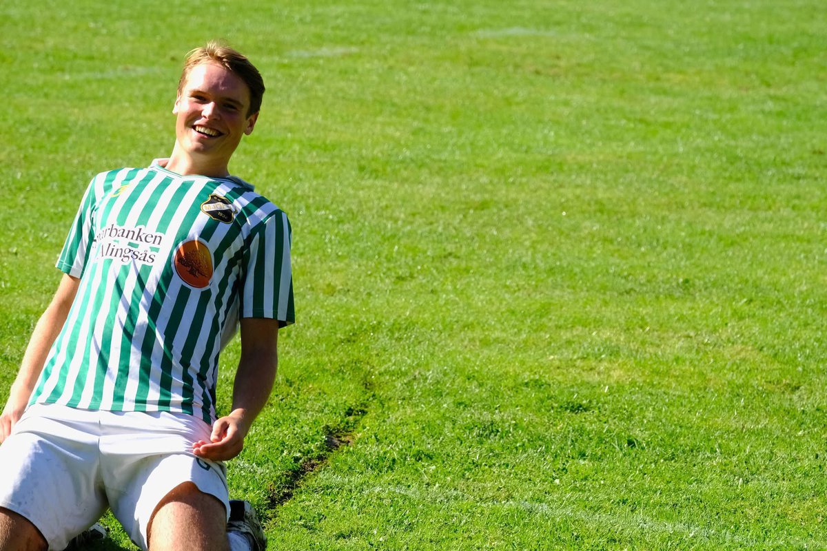 Seger idag med 14-1 mot Byttorp. Det är väl inte varje dag det blir sådana siffror men när mattan är våt finns det bara en sak att göra: